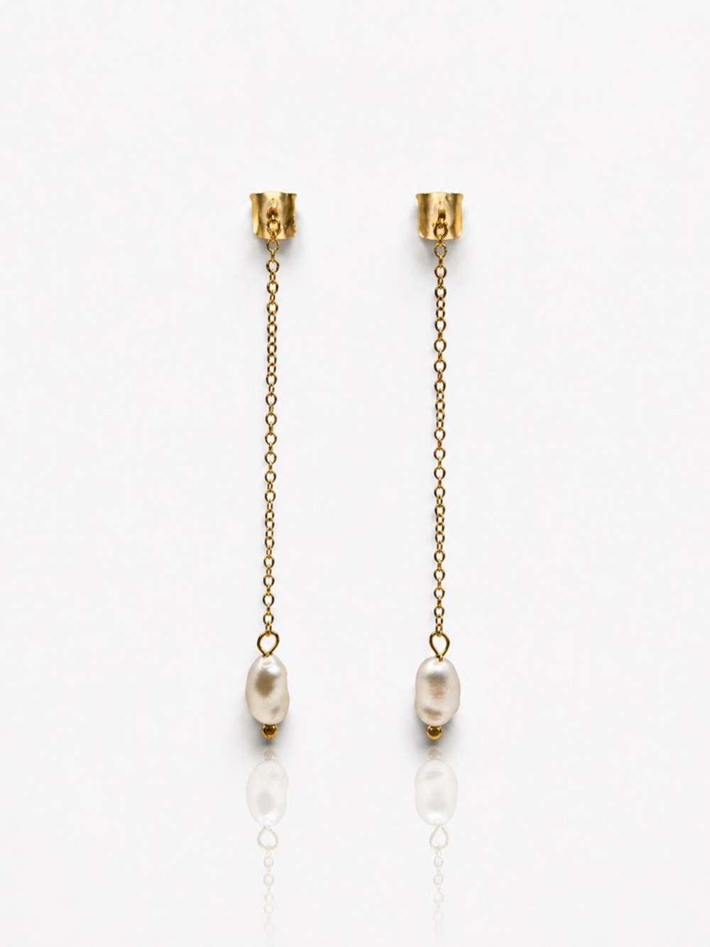 Gold Chain Drop Earrings with White Pearl